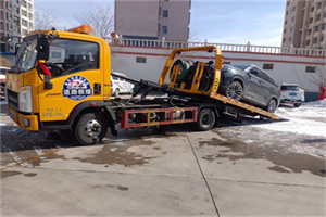 锡林郭勒盟救援拖车费用怎么算